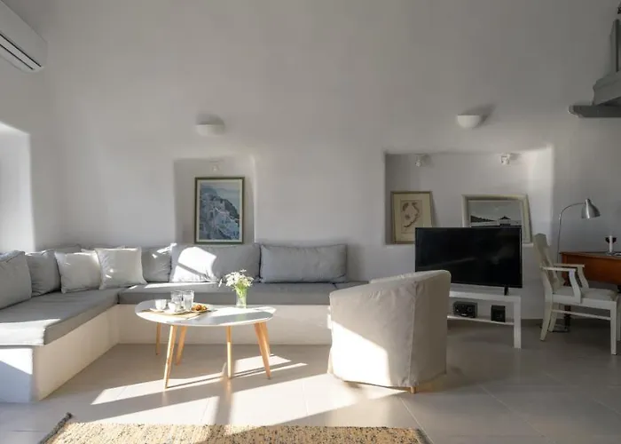 Calderini Cave Villa *