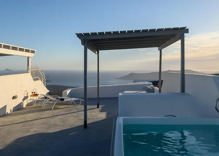 Calderini Cave Imerovigli (Santorini)