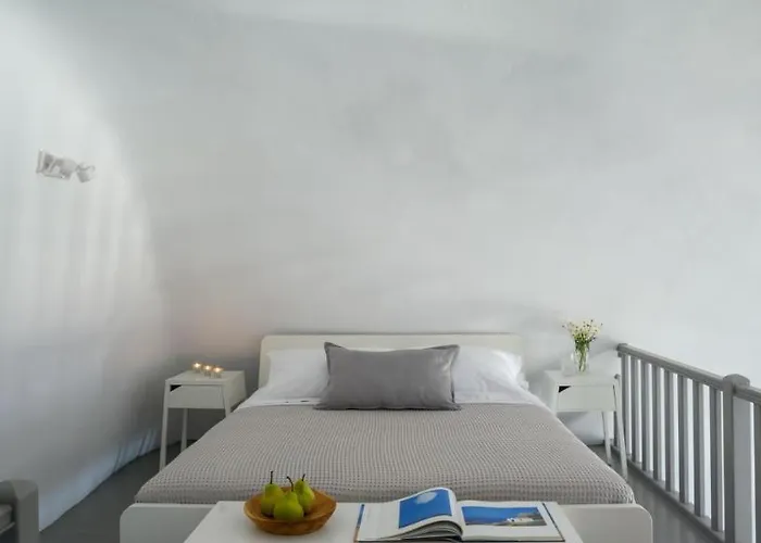 Willa Calderini Cave Imerovigli (Santorini)